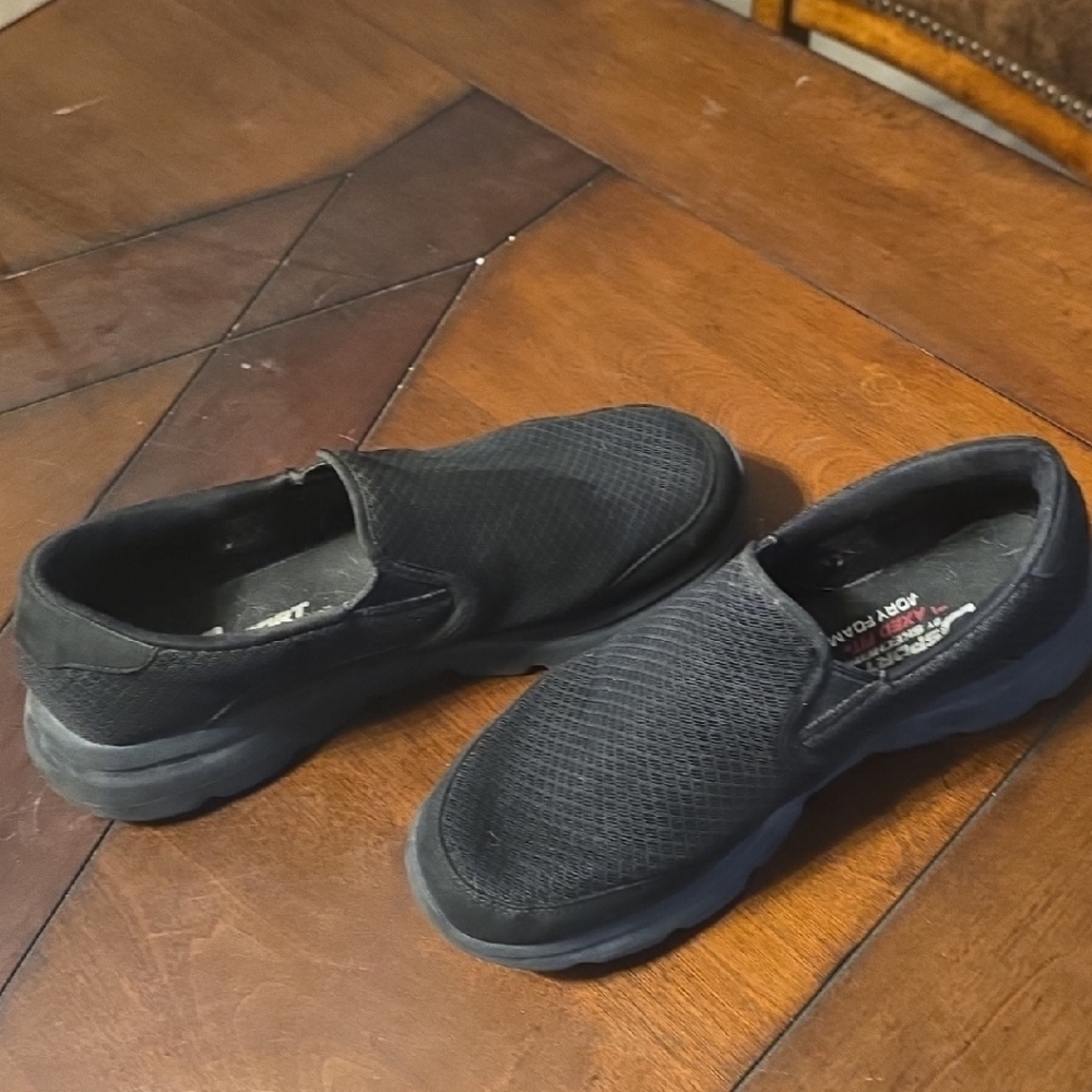 Black Slip-On Men's Shoes Skechers Sport Size 10